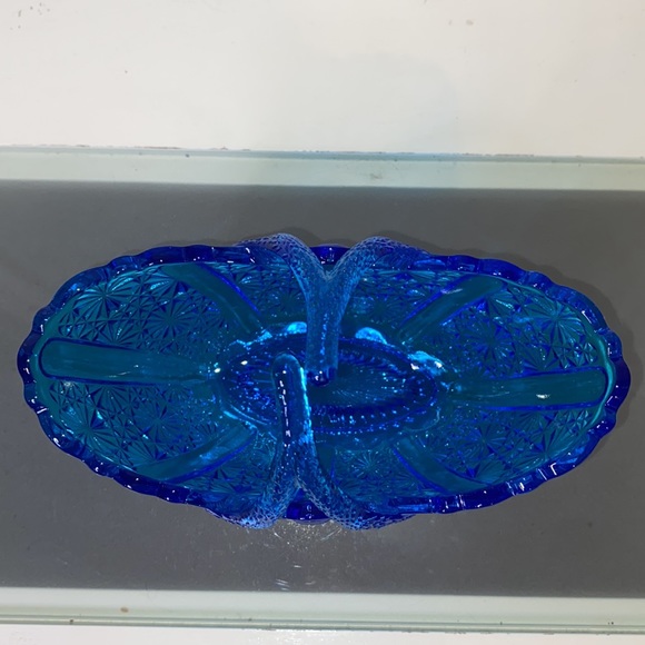 Daisy & Button Colonial Blue by Fenton, Glass Basket, Split Handle - Picture 6 of 16